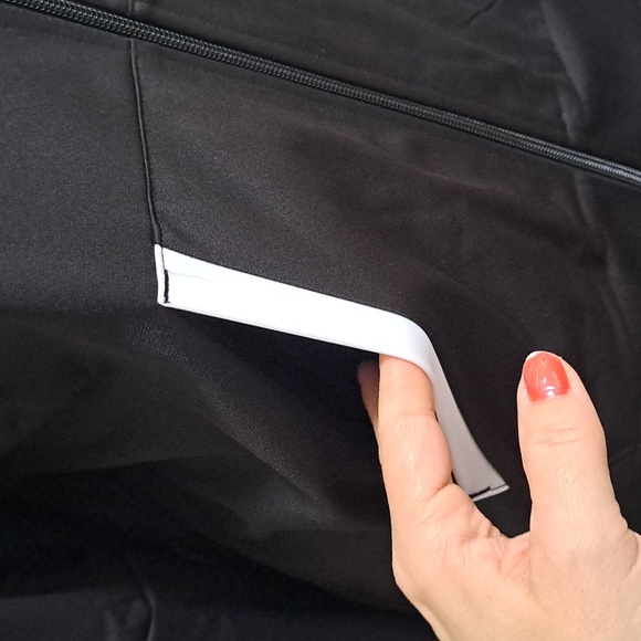 Puma Black/White Zip Up Jacket. Size Medium NWT - Picture 4 of 12